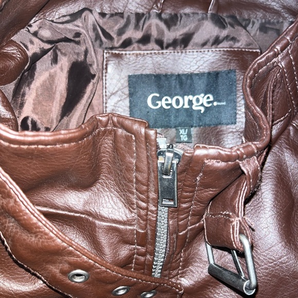 Function	 Keeps you warm


Delicate	 Washable - Picture 9 of 9